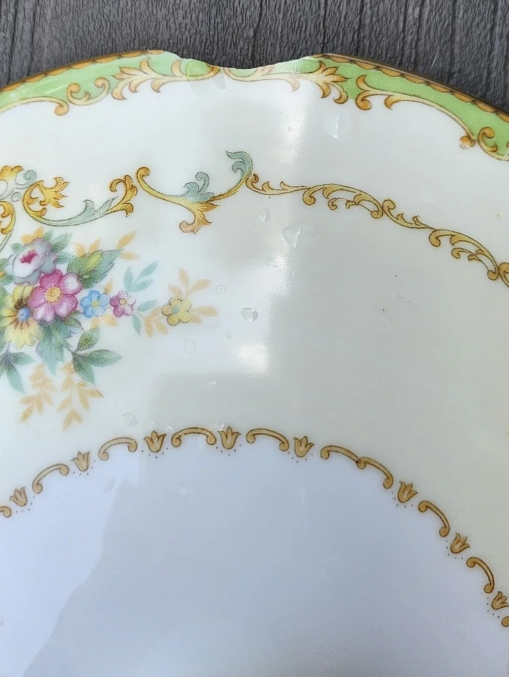 Noritake Antique Noritake porcelain covered vegetable bowl (Lidded Tureen)